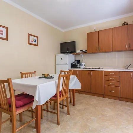 Daire Two-bedroom In *